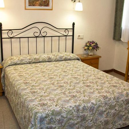 מדריד Hostal Los Alpes חדר תמונה