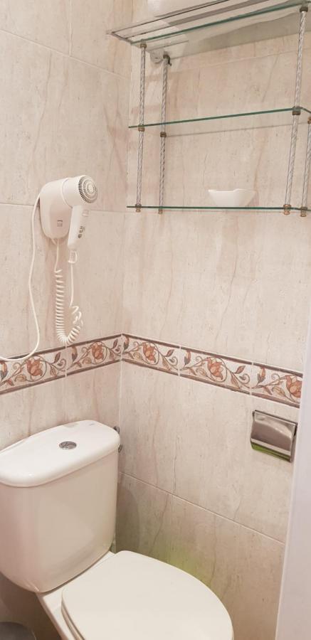 מדריד Hostal Los Alpes מראה חיצוני תמונה