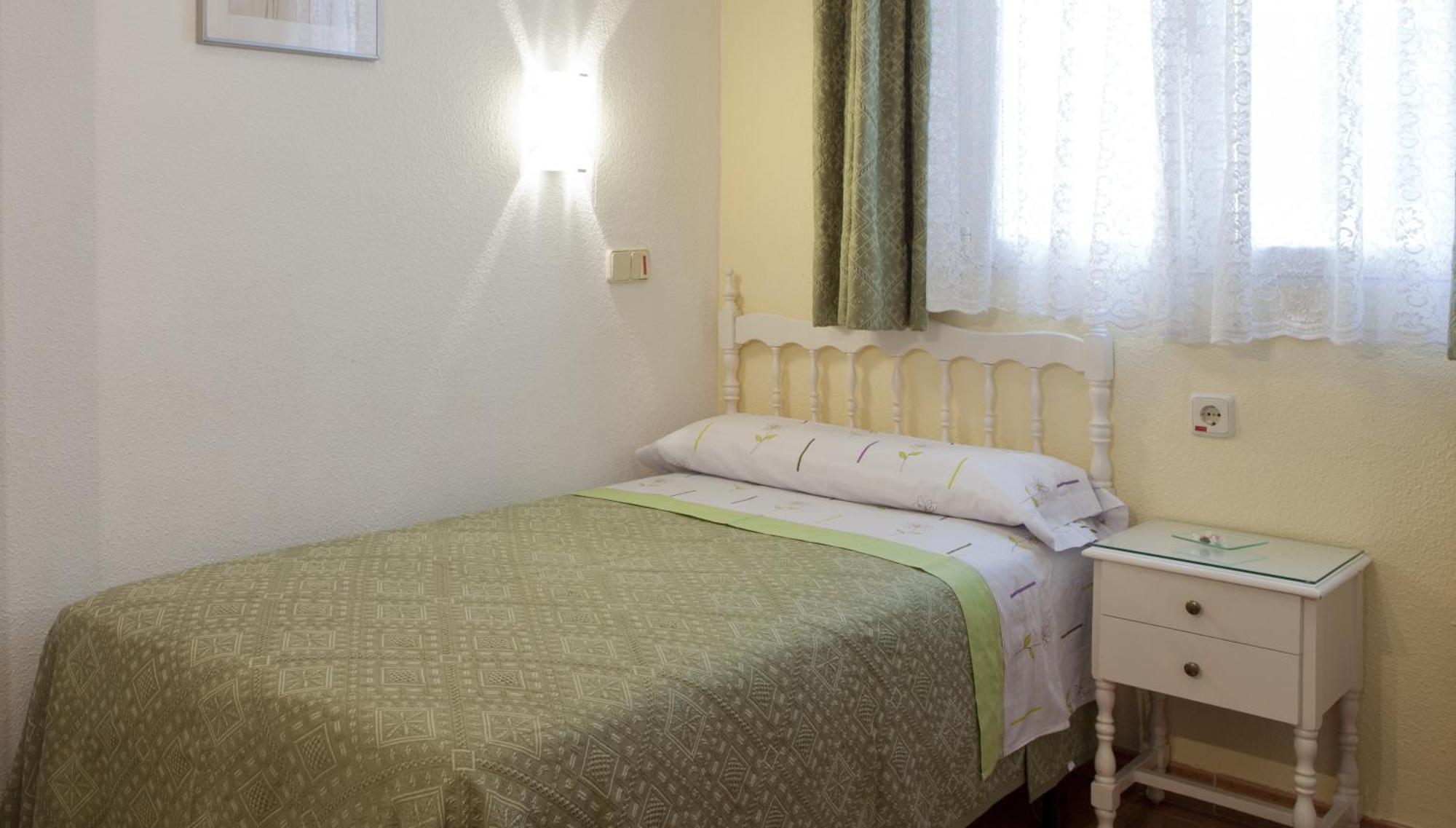 מדריד Hostal Los Alpes חדר תמונה