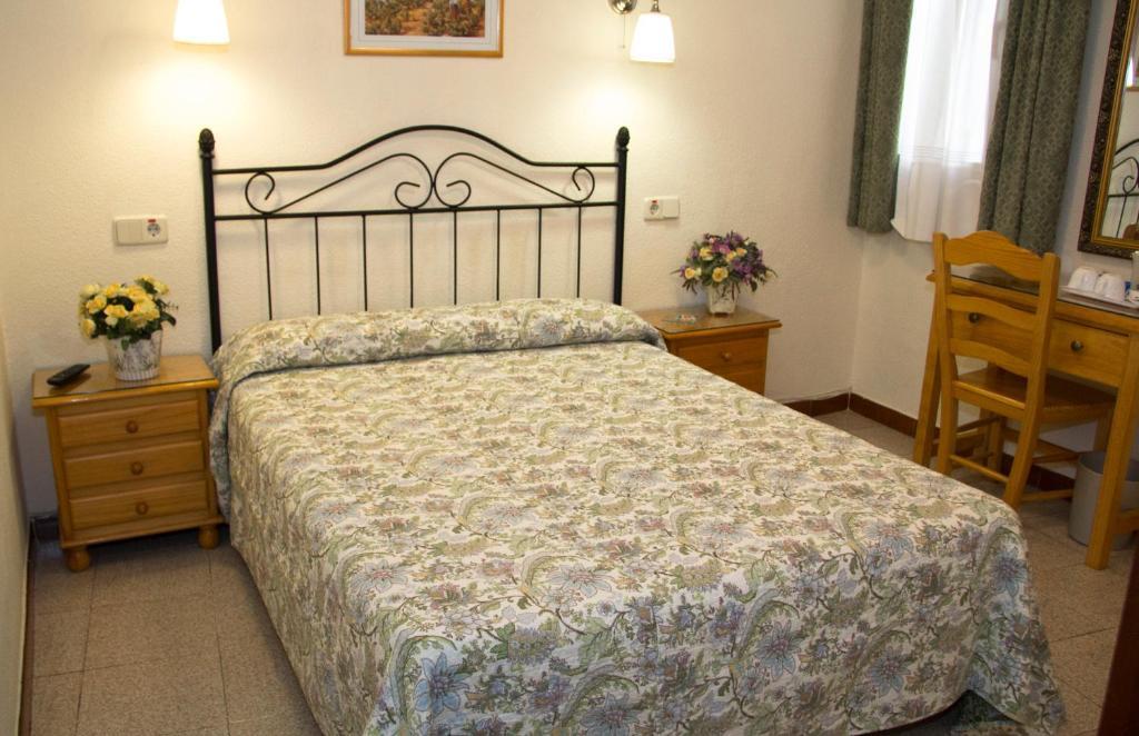 מדריד Hostal Los Alpes חדר תמונה