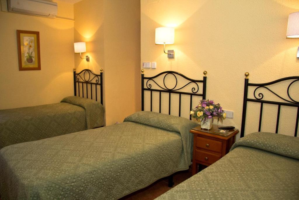 מדריד Hostal Los Alpes חדר תמונה